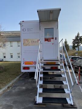 Mobilna enota DORA Postojna_vhod_marec 2022